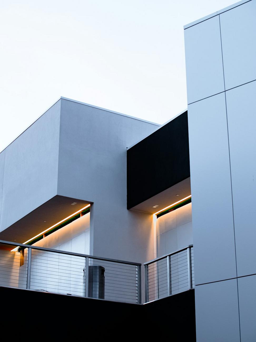 Lakeshore Family Residence